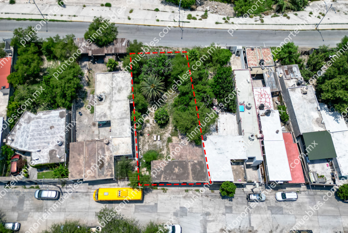 Venta Casa Antigua con Terreno, 2 frentes, uno da con Av. Suzanne Lou Pape 480m2, Col Progreso, todos los servicios